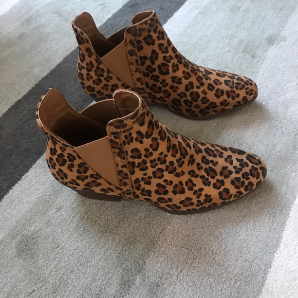 ⚡️1 left! ⚡️🍁 Leopard Print Booties - Picture 3 of 6